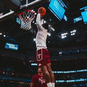 Image post by @troymenshoops on Instagram