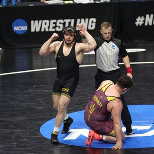 Image post by @iowahawkeyewrestling on Instagram