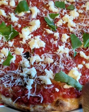 Image post by @twocentspizza on Instagram
