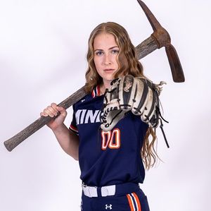 Image post by @MinesSoftball on Twitter