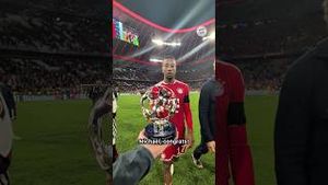 Video post by @fcbayern on YouTube