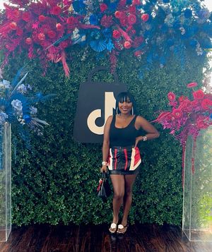 Image post by @iamdestinyadams on Instagram