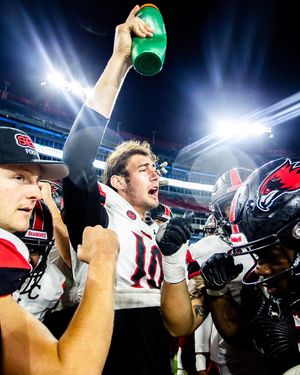 Image post by @semoredhawks on Instagram