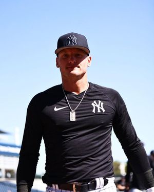 Image post by @mlblife on Instagram