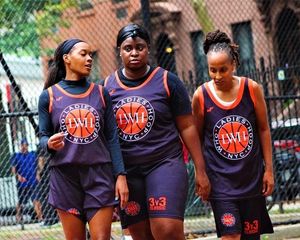 Image post by @ladieswhohoop on Instagram