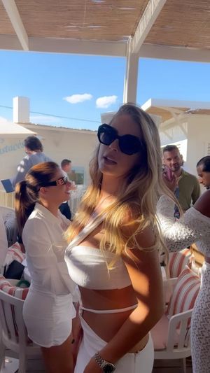 Image post by @roxananemes on Instagram