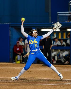 Image post by @uclasoftball on Instagram