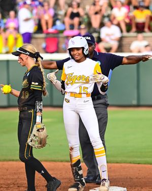 Image post by @lsusoftball on Instagram