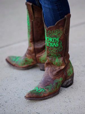 Image post by @unt on Instagram
