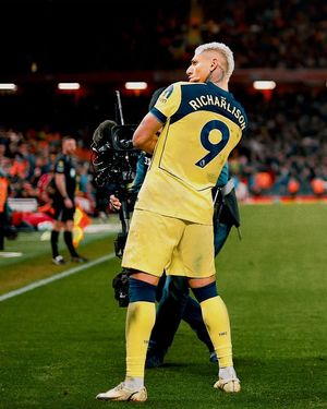 Image post by @TottenhamHotspur on Facebook