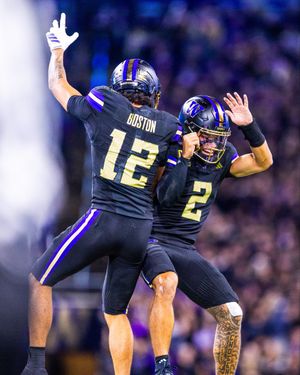 Image post by @UWAthletics on Twitter