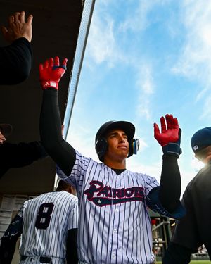 Image post by @hannahallyphoto on Instagram