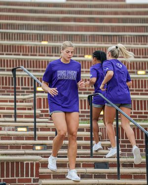 Image post by @hpuwlax on Instagram