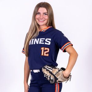 Image post by @MinesSoftball on Twitter