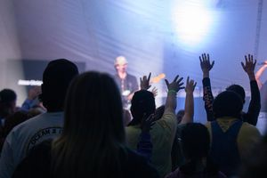 Image post by @UMHB on Twitter