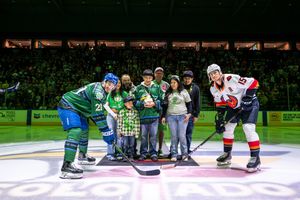 Image post by @ColoradoEagles on Twitter