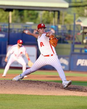 Image post by @fightins on Instagram