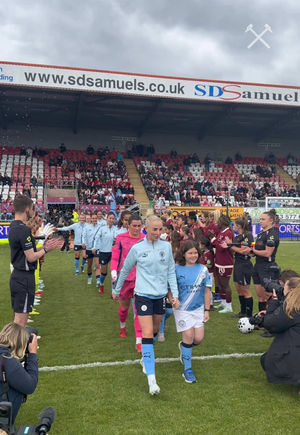 Video post by @westhamwomen on TikTok