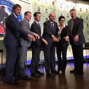 Image post by @HockeyHallFame on Twitter