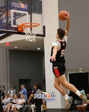 Image post by @phenom_hoops on Instagram