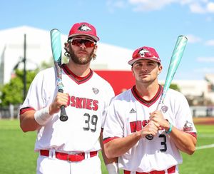 Image post by @niu_baseball on Instagram