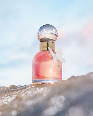 Image post by @cacharelparfums on Instagram