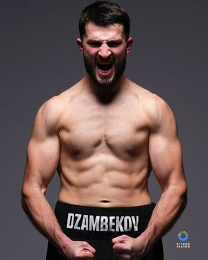 Image post by @zuffaboxing on Facebook