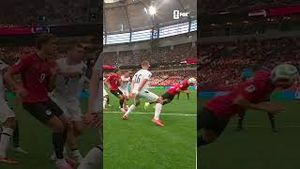 Video post by @FOX Soccer on YouTube