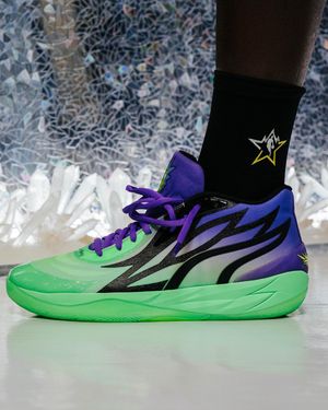 Image post by @nbakicks on Instagram