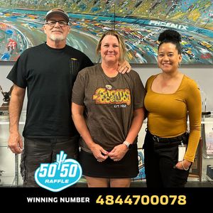 Image post by @phoenixraceway on Twitter