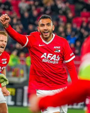 Image post by @azalkmaar on Instagram