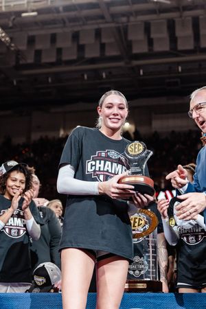 Image post by @GamecockWBB on Twitter