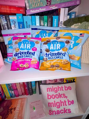 Image post by @likeairsnacks on Instagram