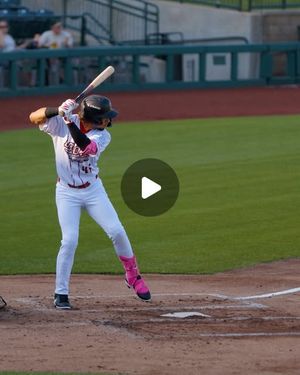 Image post by @greatlakesloons on Instagram