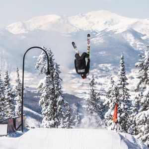 Image post by @j_skis on Instagram