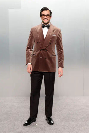 Image post by @vogueitalia on TikTok