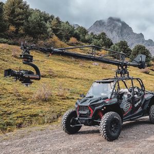 Image post by @motocrane_team on Instagram