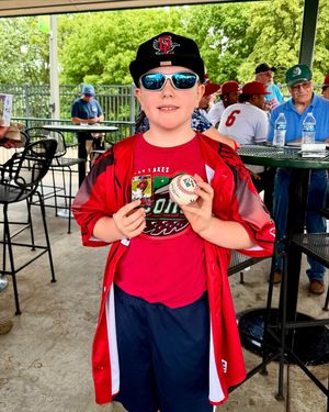 Image post by @greatlakesloons on Instagram