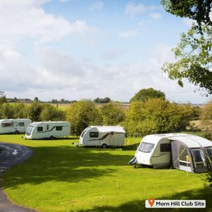Image post by @candmclub on Instagram