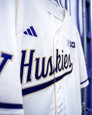 Image post by @uw_baseball on Instagram
