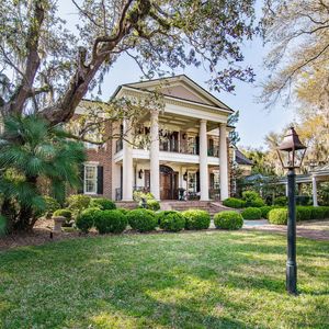 Image post by @christiesrealestate on Instagram