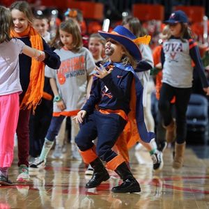 Image post by @uvawomenshoops on Instagram