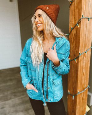 Image post by @shopfillyflair on Instagram