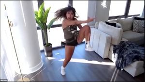 Video post by @nicollethinks on Instagram