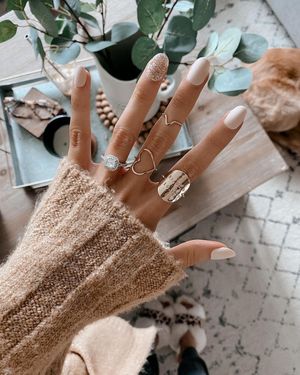 Image post by @impresslashes on Instagram