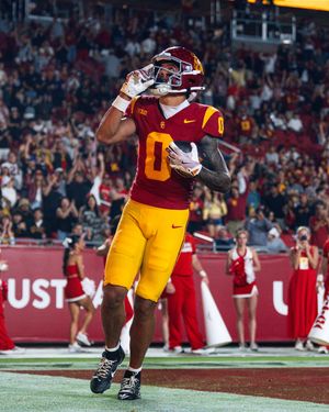 Image post by @uscfb on Instagram