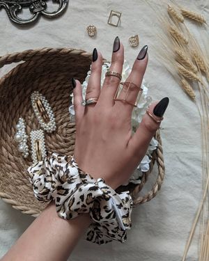 Image post by @impresslashes on Instagram