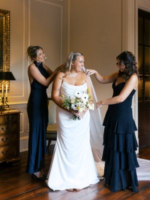 Image post by @vowdweddings on Instagram