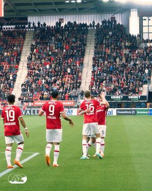 Image post by @azalkmaar on Instagram