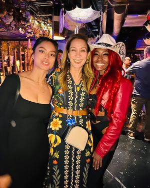 Image post by @therealdianaleeinosanto on Instagram